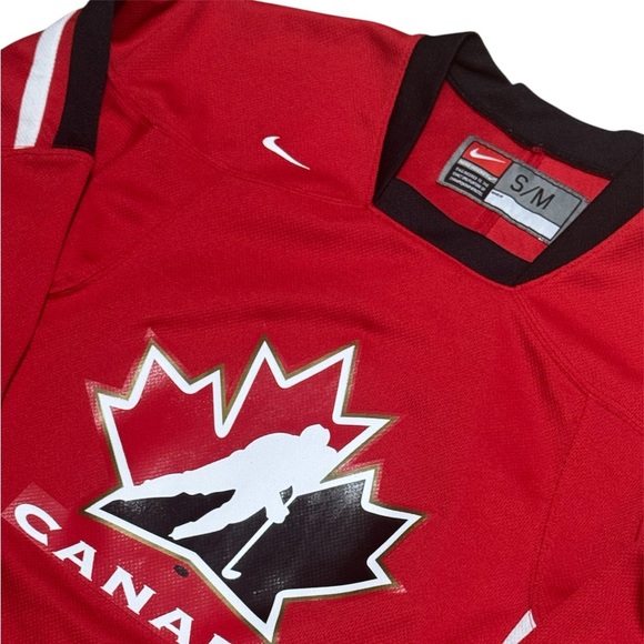 Nike Team Canada Hockey Jersey (Youth Size - Small/ Medium) - Picture 4 of 4